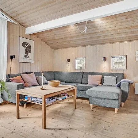 Vakantiehuis Gorgeous In Knebel With Sauna